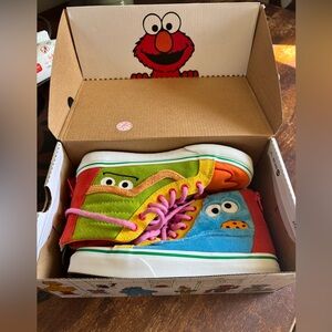 Vans Kids' x Sesame Street SK8-Hi Zip Sneaker - Kids Size 3
